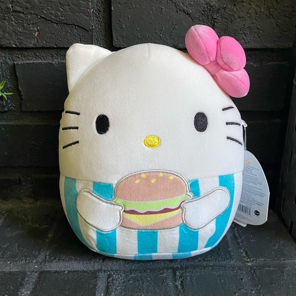 Hello Kitty Sanrio Squishmallow! 8 inch. NWT - Picture 1 of 4